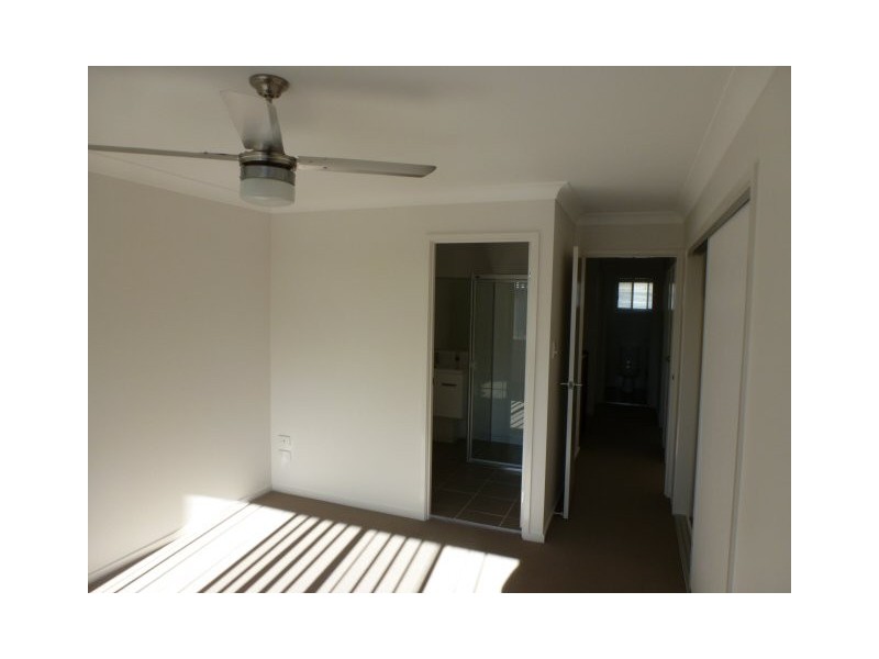 86 Carselgrove Ave, Fitzgibbon QLD 4018