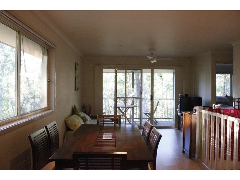 31 Simpsons Rd, Elanora QLD 4221