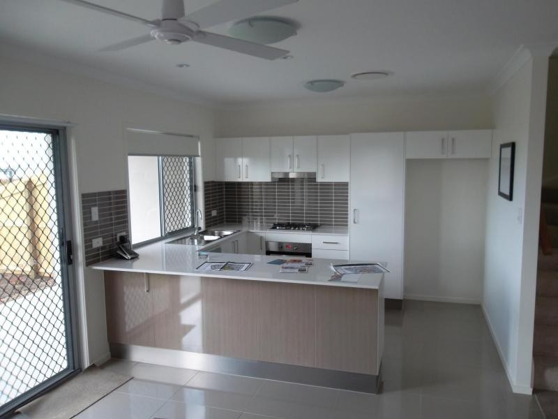 36 Photinia Cres, Mountain Creek QLD 4557