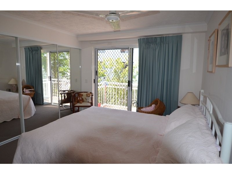 9/37 Mawarra Street, Chevron Island QLD 4217