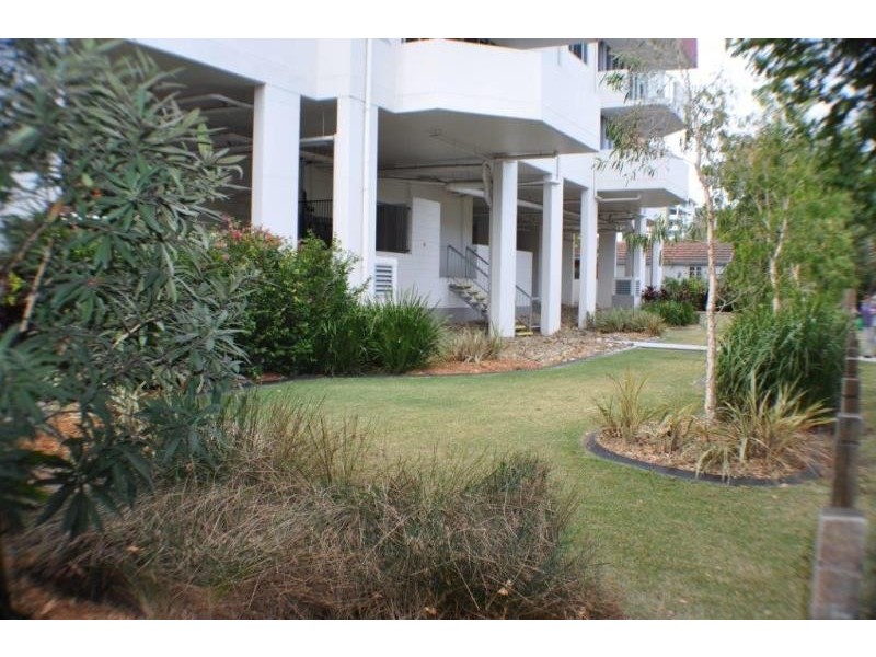 20 PLAYFIELD ST, Chermside QLD 4032