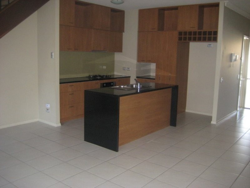 16/7 Elliott St, Surfers Paradise QLD 4217