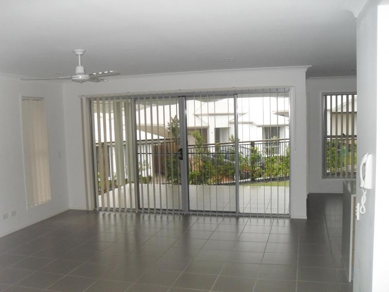 60/15 Dunes Ct, Peregian Springs QLD 4573