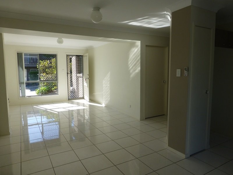 30 Carmarthen Circuit, Pacific Pines QLD 4211