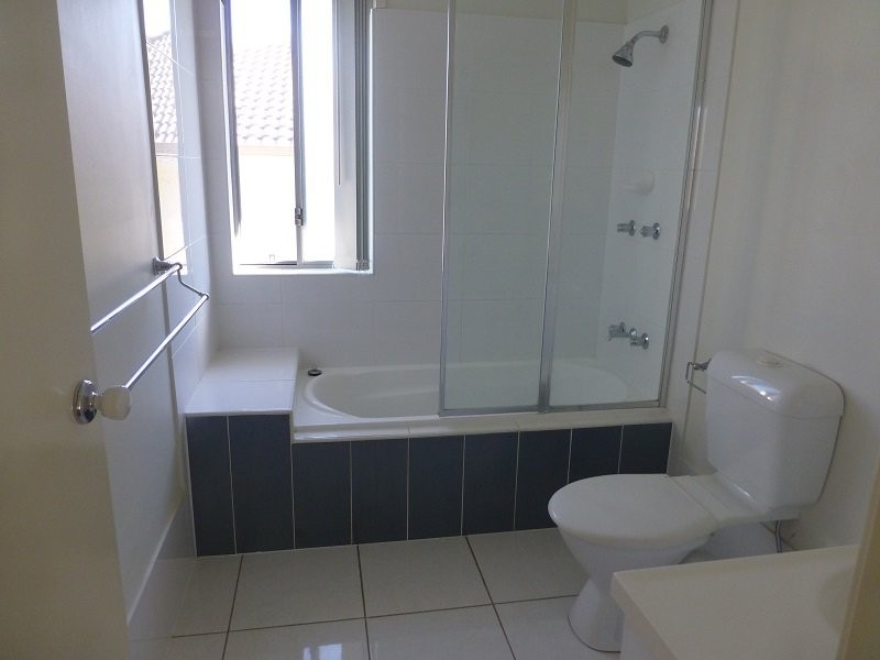 30 Carmarthen Circuit, Pacific Pines QLD 4211