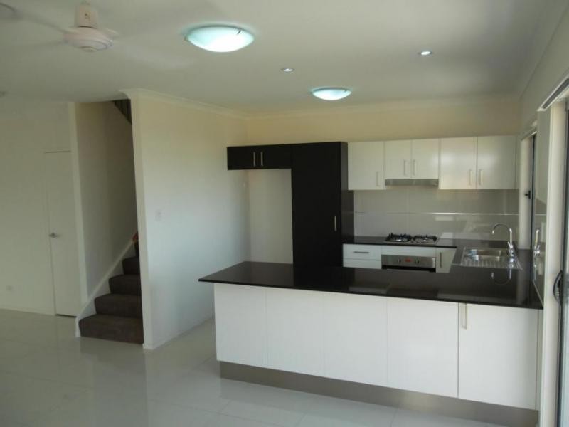 14 Photinia Cres, Mountain Creek QLD 4557