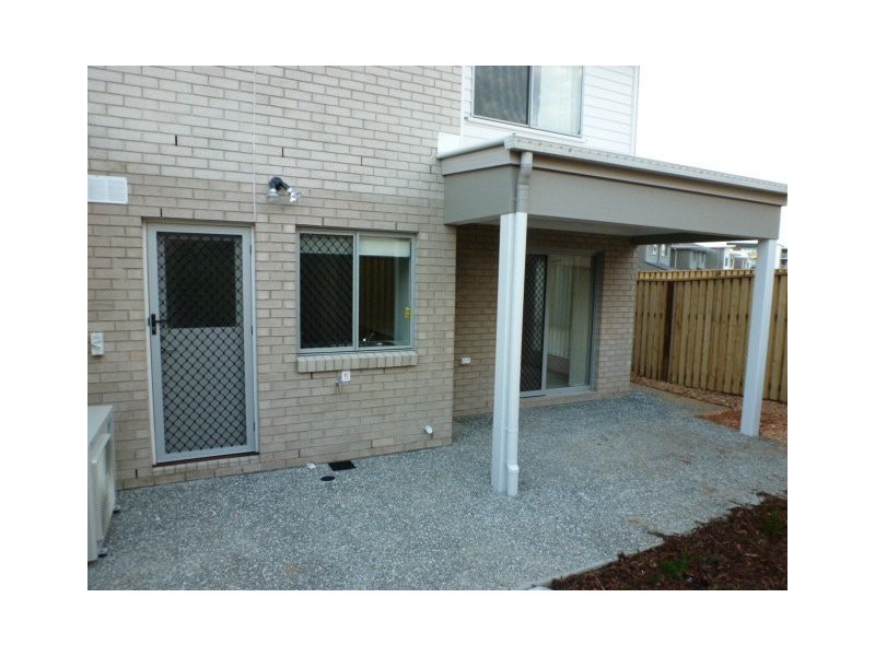 86 Carselgrove Ave, Fitzgibbon QLD 4018