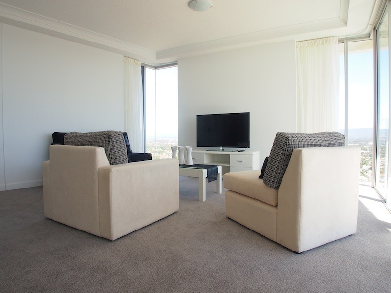 9 Lawson Street, Southport QLD 4215