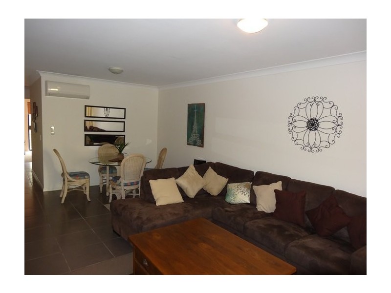 19/1 Great Hall Dve, Nobby Beach QLD 4218