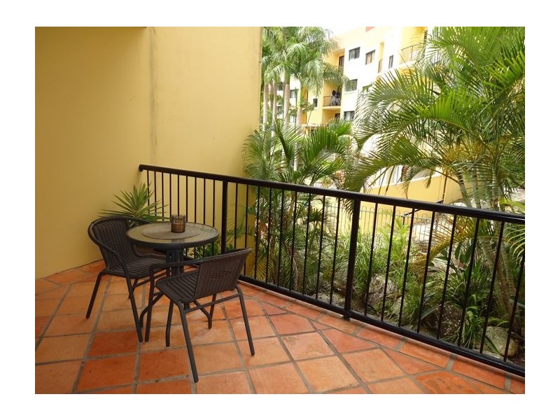 19/1 Great Hall Dve, Nobby Beach QLD 4218