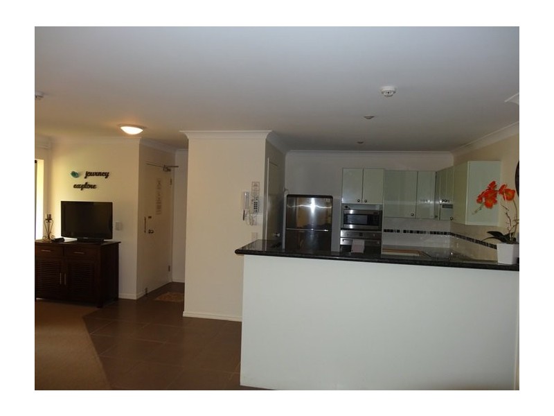 19/1 Great Hall Dve, Nobby Beach QLD 4218