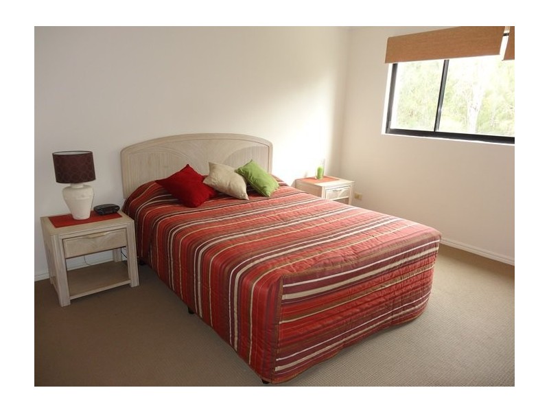 19/1 Great Hall Dve, Nobby Beach QLD 4218