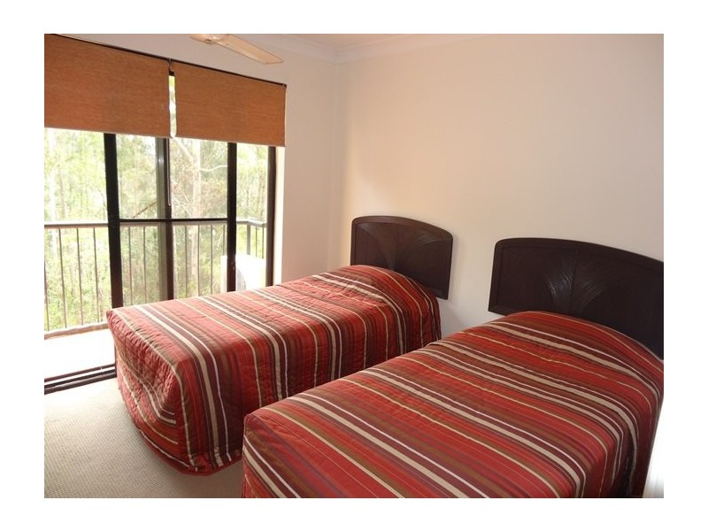 19/1 Great Hall Dve, Nobby Beach QLD 4218