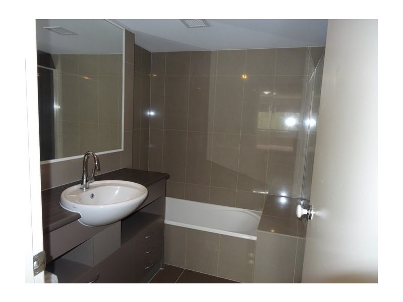 19/1 Great Hall Dve, Nobby Beach QLD 4218