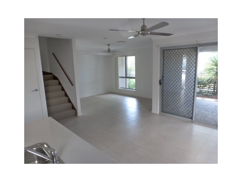 86 Carselgrove Ave, Fitzgibbon QLD 4018