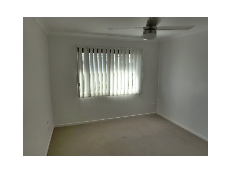 86 Carselgrove Ave, Fitzgibbon QLD 4018