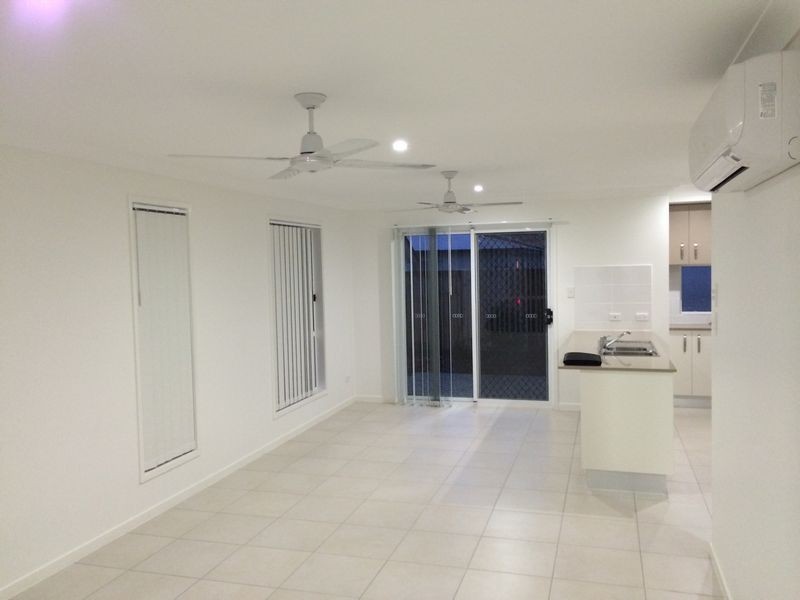 111 Cowie Rd, Fitzgibbon QLD 4018