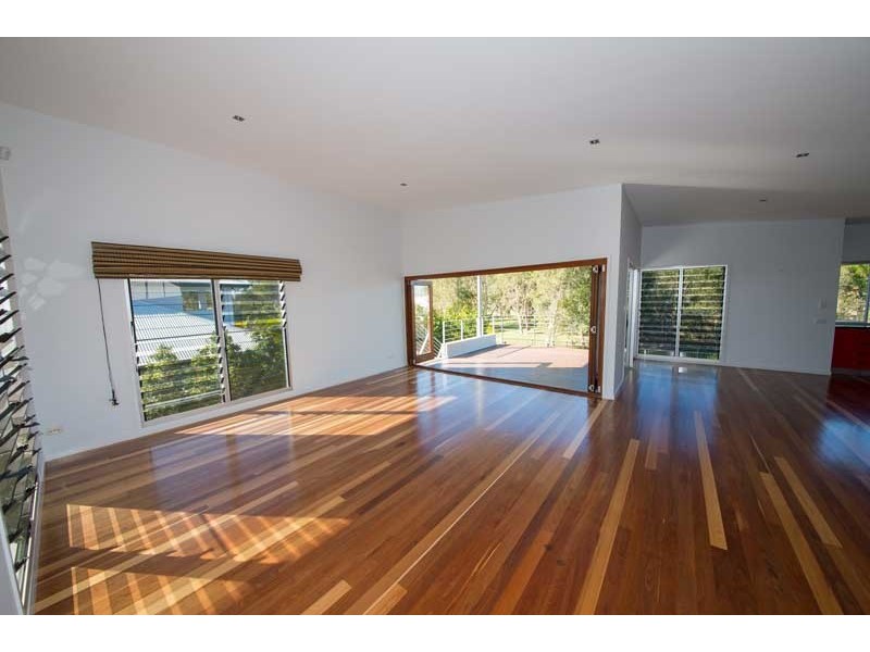 1 Tytherleigh Lane, Pelican Waters QLD 4551