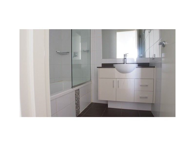 1101/2 Aqua Street, Southport QLD 4215