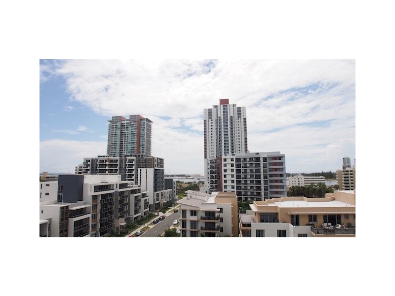 1101/2 Aqua Street, Southport QLD 4215