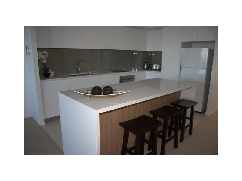 9 Moores Crescent, Varsity Lakes QLD 4227