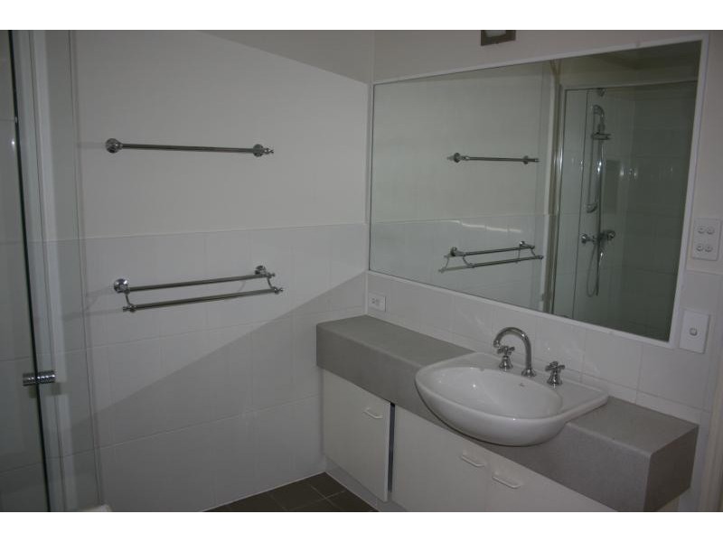 10/33-67 Edmund Rice Drive,, Southport QLD 4215