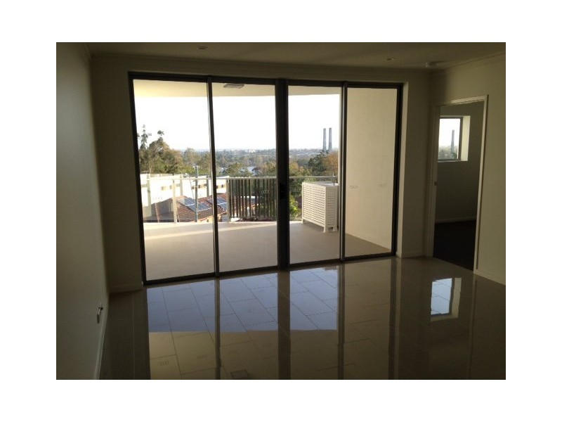 R106/8 Lochaber St, Dutton Park QLD 4102