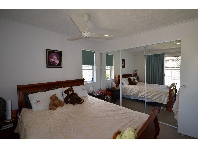 13/37 Mawarra Street, Chevron Island QLD 4217