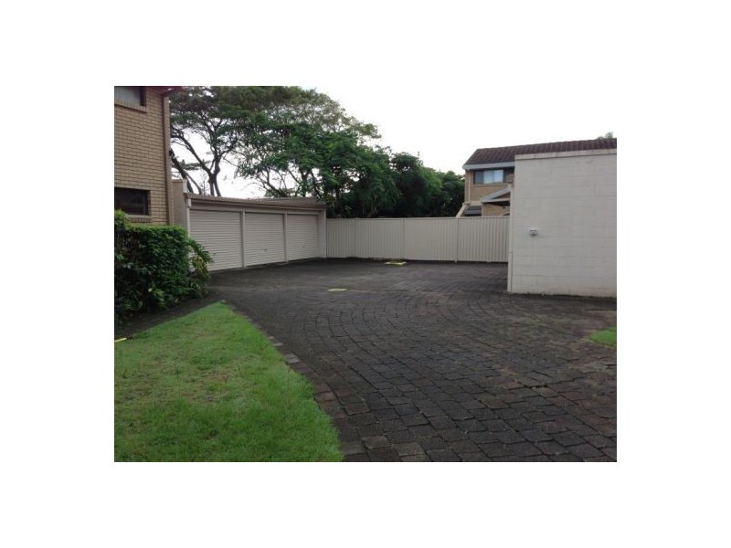 30 Duet Drive, Mermaid Waters QLD 4218