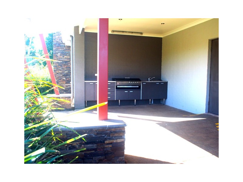 31 Shaw Place, Redland Bay QLD 4165