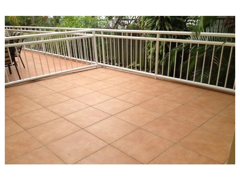7/37 Mawarra Street, Chevron Island QLD 4217