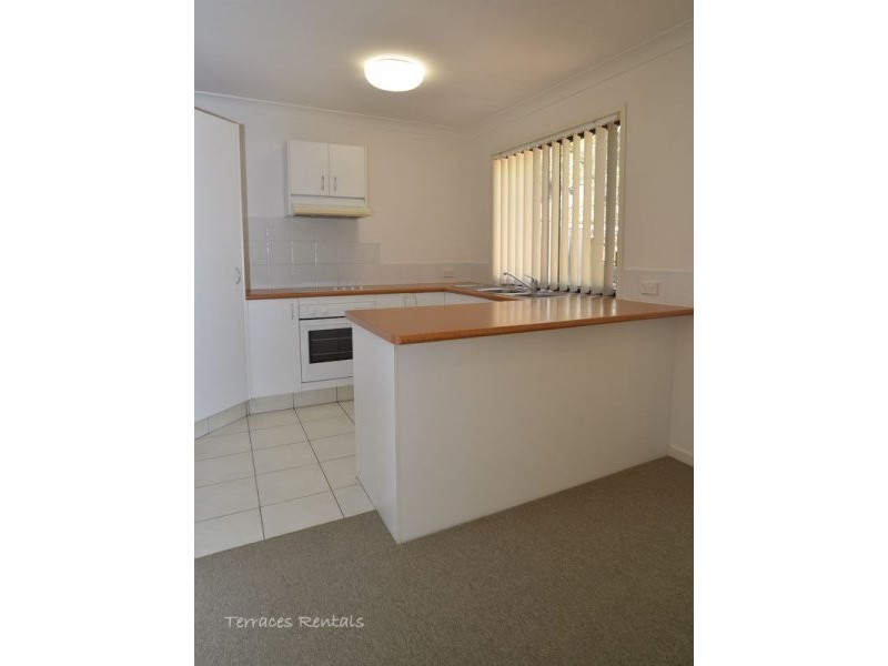 1c/24 Amsonia Court,, Arundel QLD 4214
