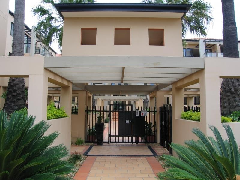 59/24 Slayter Avenue, Bundall QLD 4217