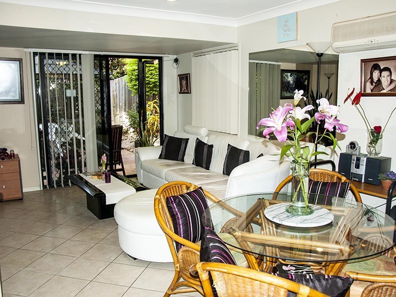 1158 Cavendish Rd, Mount Gravatt East QLD 4122