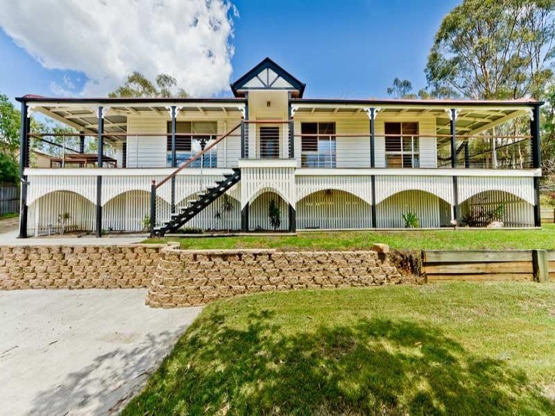 11 Sunblest  Court, Eatons Hill QLD 4037