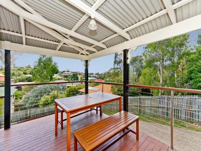11 Sunblest  Court, Eatons Hill QLD 4037