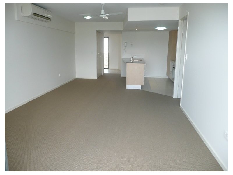 63/10 Grand Parade, Kawana Island QLD 4575