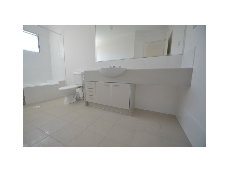 Pacific Pines QLD 4211
