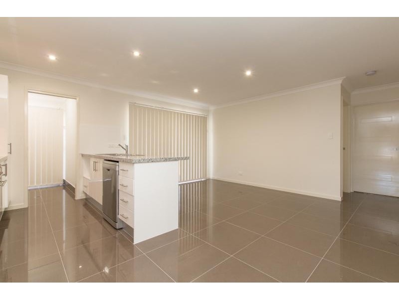 17 Richmond Cres, Waterford QLD 4133