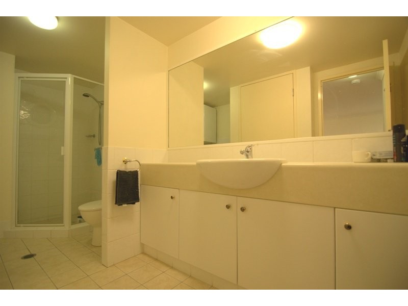 5a/45 Deakin Street, Kangaroo Point QLD 4169
