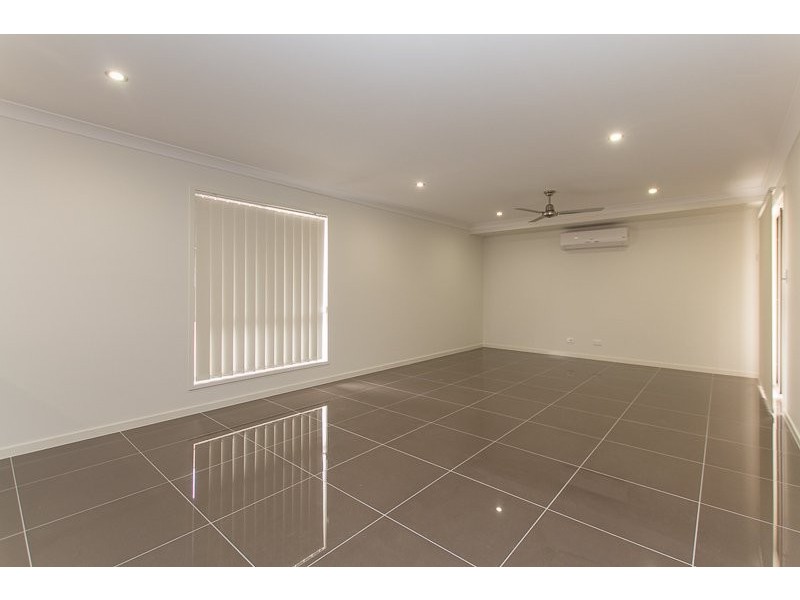 65 Willow Rise Drive, Waterford QLD 4133