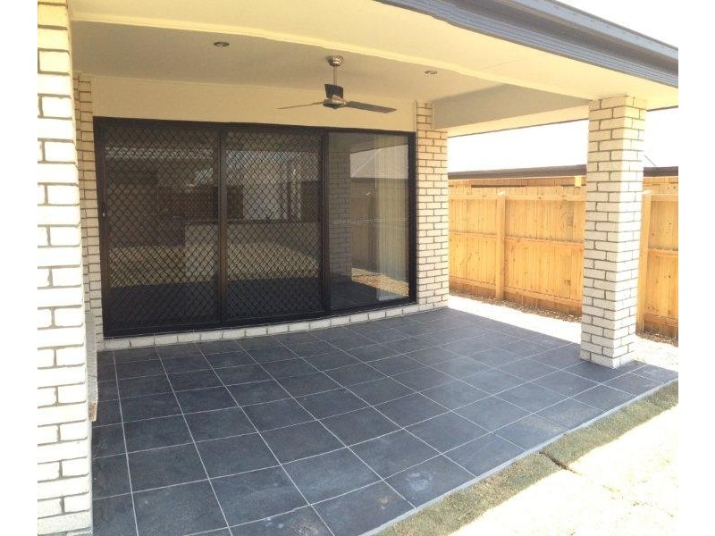 92 Cobblestone Avenue, Logan Reserve QLD 4133