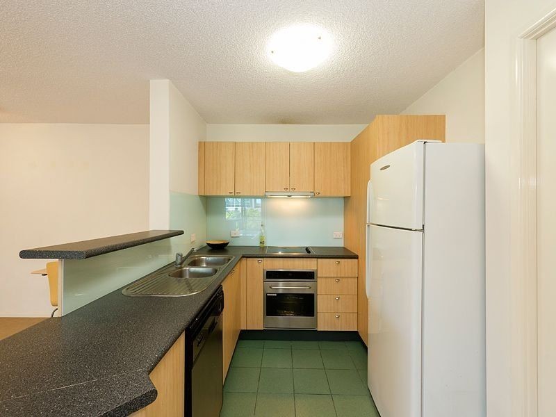 51/7 Landsborough Terrace,, Toowong QLD 4066