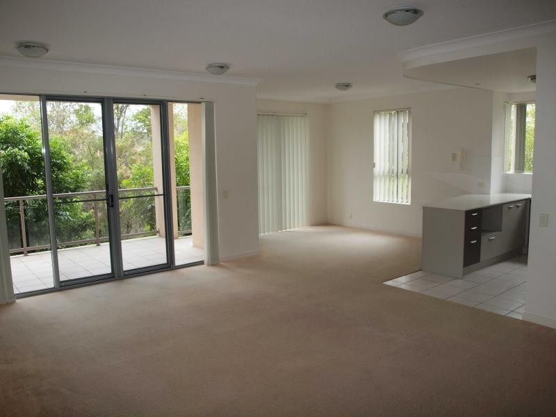 51/19 Carina Peak Drive, Varsity Lakes QLD 4227