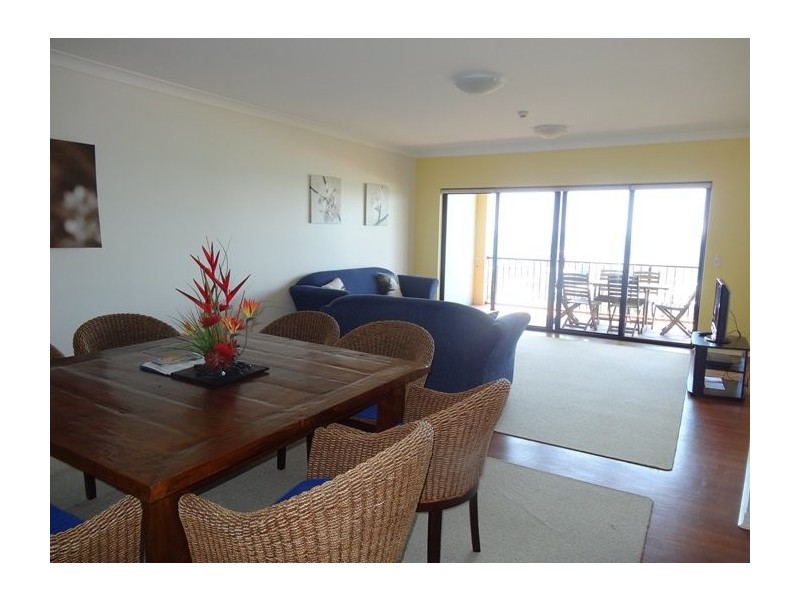 D26/1 Great Hall Dve, Nobby Beach QLD 4218