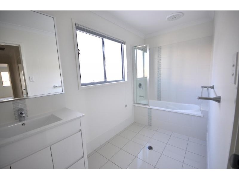 7/2 Photinia Crescent, Mountain Creek QLD 4557