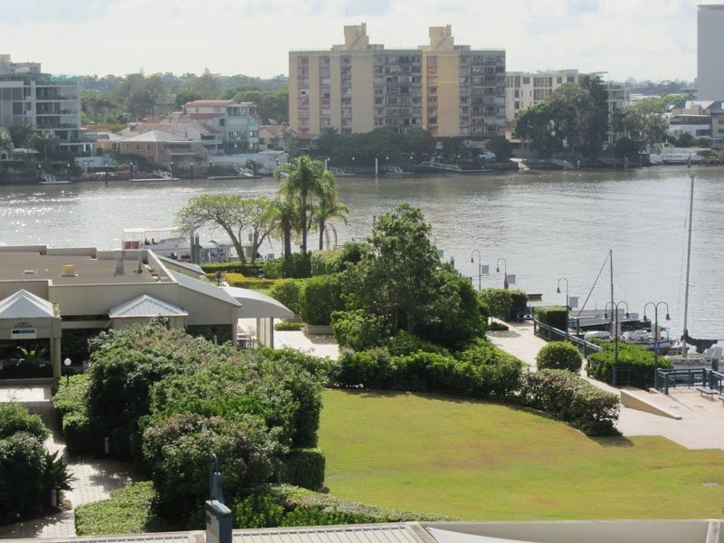 35 Ferry St, Kangaroo Point QLD 4169