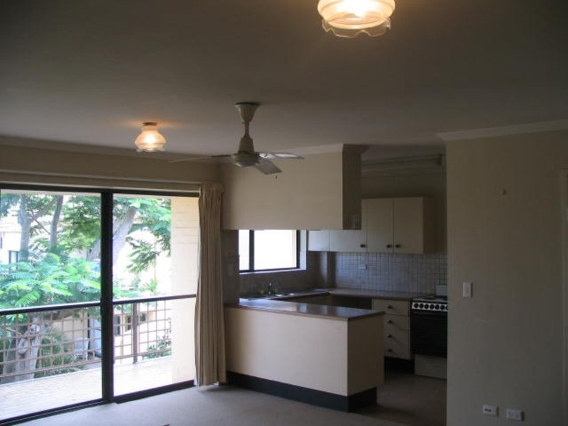 B/111 Markeri Street, Mermaid Waters QLD 4218