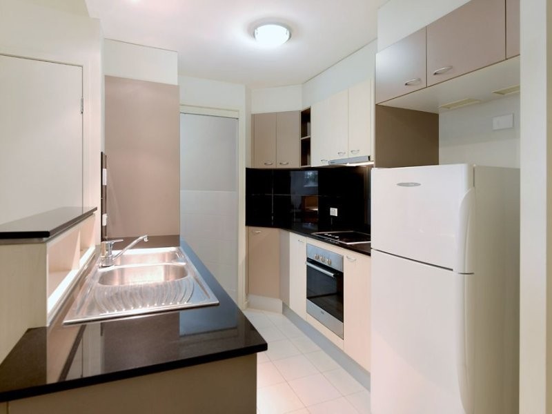 114/21 Cypress Avenue, Surfers Paradise QLD 4217