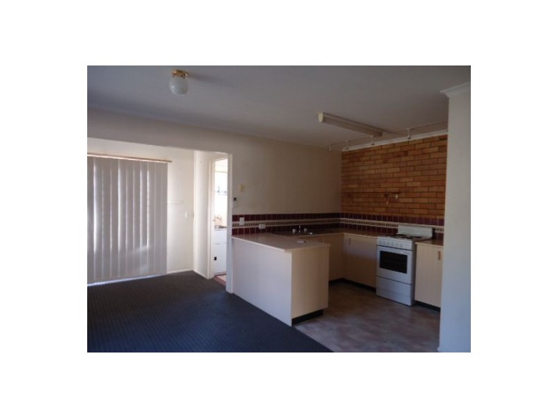 8/13 Bailey St, Collingwood Park QLD 4301